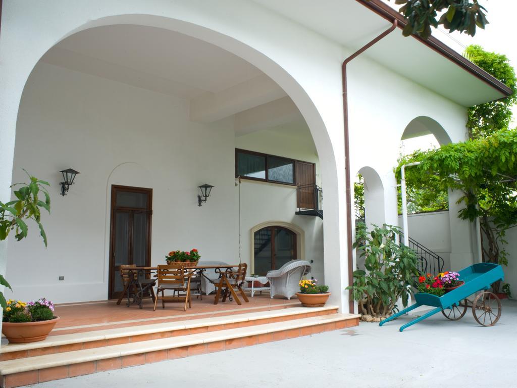 Borgo Fiore Country House Salice Salentino Dış mekan fotoğraf
